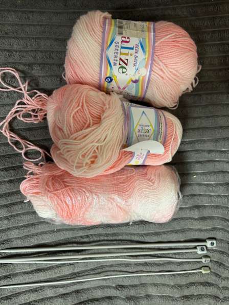 Нитки и спицы