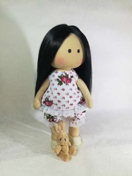 Текстильная игровая кукла с гардеробом 16комплектов одежды в Краснодаре
