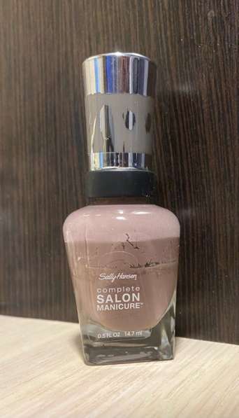 Лак для ногтей “Sally Hansen”