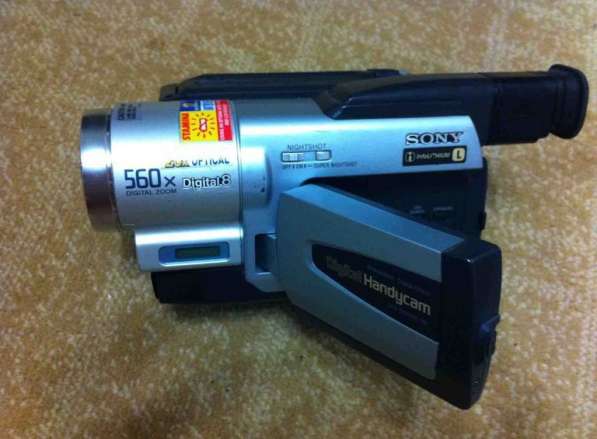 Видеокамера Sony DCR-TRV130E