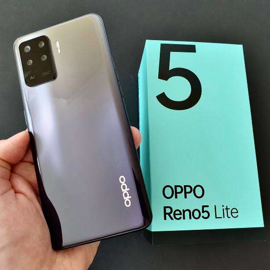 Смартфон OPPO Reno5