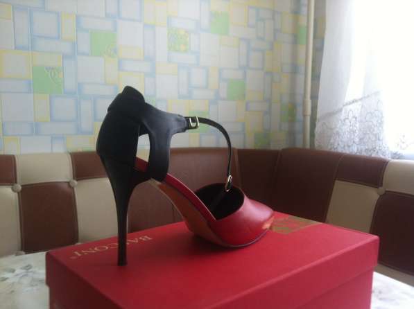Модельные туфли красно-черные 37 размер, цена в тенге в фото 4