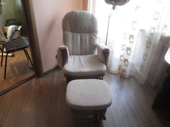 Продам кресло качалку с табуреточкой для ног в Щелково фото 4