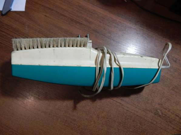 Пылесос-щётка