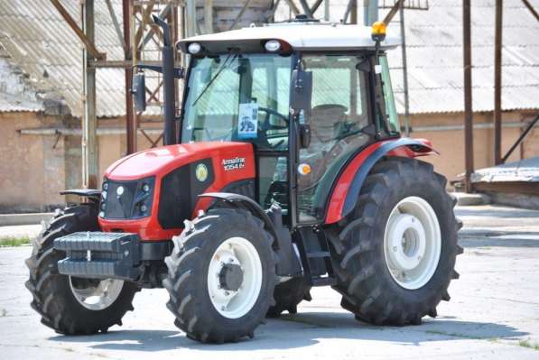 Vanzare ArmaTrac 1054 LUX(105 C. P.) Tractor