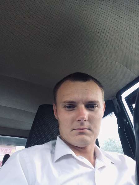 Oleg, 24 года, хочет пообщаться – Oleg, 51 год, хочет пообщаться