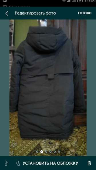 Породам женскую длинную зимнюю куртку, размер 46 в фото 3