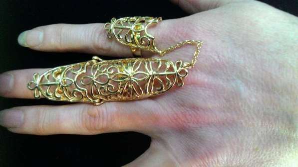 Модное кольцо на 2 пальца