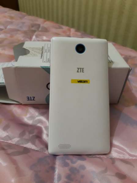 Телефон ZTE V815W в 