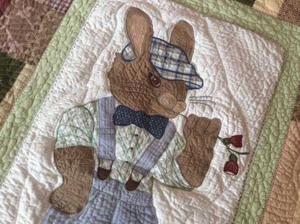 Лоскутное одеяло-покрывало «Мальчик-зайчик» в Омске фото 6