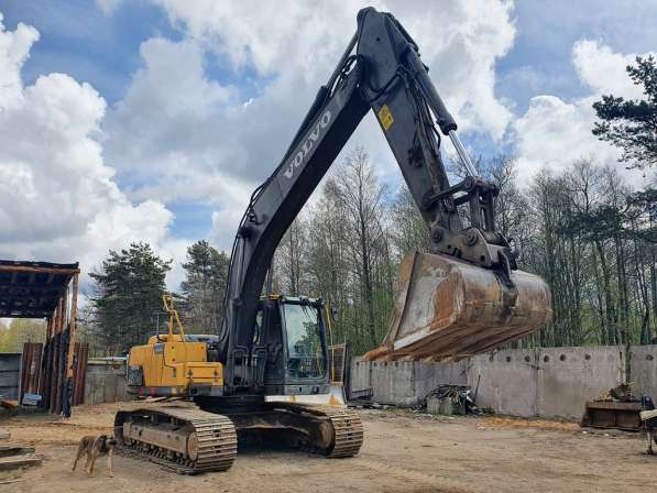 VOLVO EC220DL б/у экскаватор гусеничный Вольво ЕС220 в Санкт-Петербурге фото 3