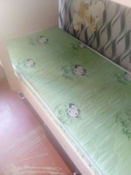 Продам двухъярусную кровать б/у цена 7500 рублей в Перми