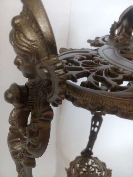 "Этажерка" Художественное литьё в Москве