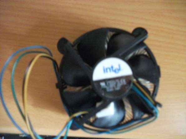Кулер Intel D34223-001 4-pin, LGA775