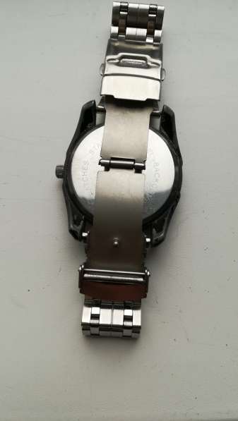 Часы ''Armani''мужские б/у с хромированным браслетом в фото 6