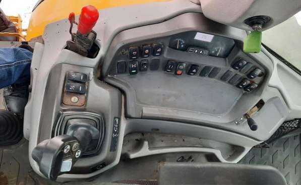 Продам экскаватор-погрузчик Вольво, Volvo BL71B, 2012 г. в в Екатеринбурге фото 4
