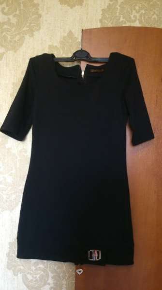 Маленькое черное платье))