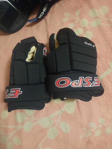 Краги хоккейные