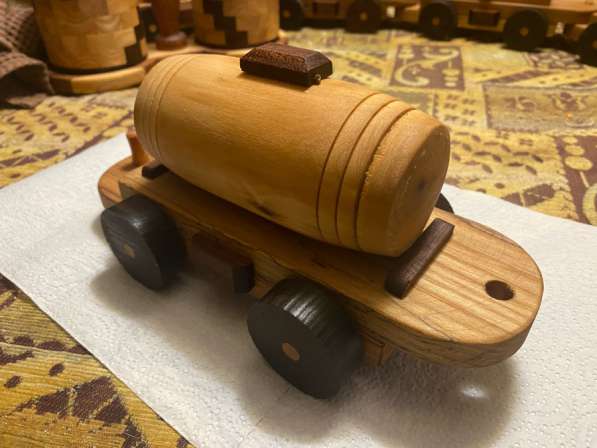 Игрушки из дерева в Москве