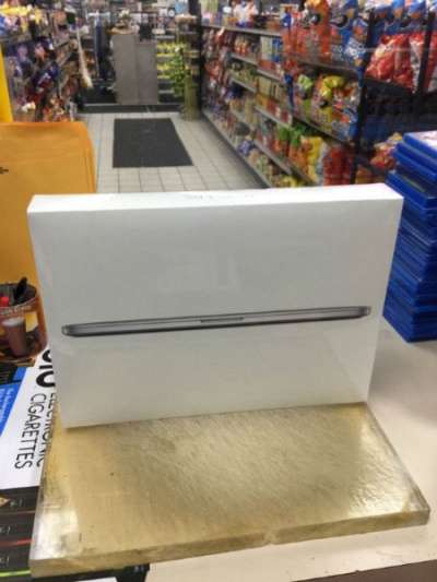 ноутбук Apple MacBook Pro 15 Retin