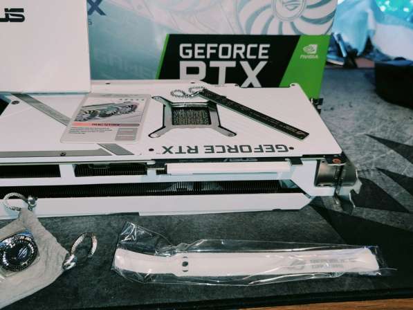 ASUS GeForce RTX 3080 ROG 10GB STRIX WHITE — видеокарта без в фото 5