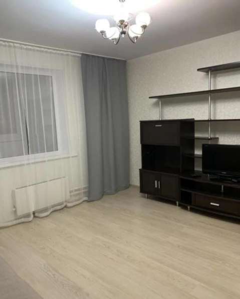 Сдается однокомнатная квартира на длительнй срок в Белогорске фото 6