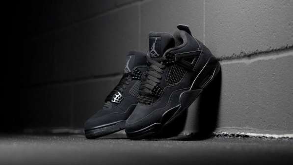 Nike Air Jordan 4 retro Black