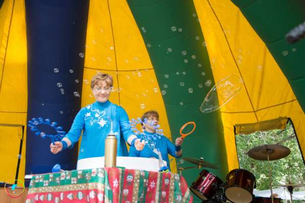 Шоу гигантские пузыри в Екатеринбурге фото 4