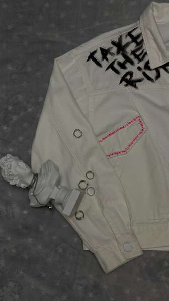 Джинсовая куртка с ручной росписью в Кургане фото 5