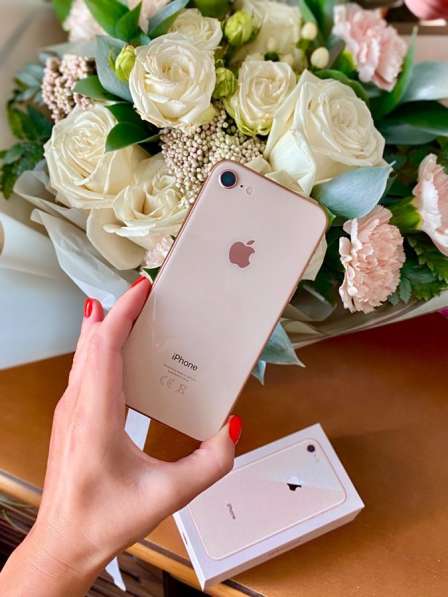 IPhone 8 64 gb Gold