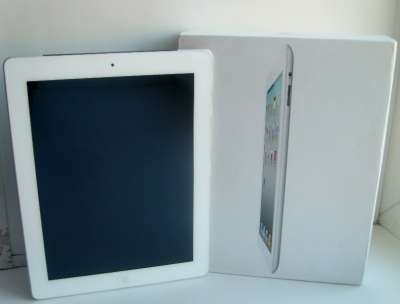 Планшет Apple iPad 2 32GB Wi-Fi+3G в Барнауле