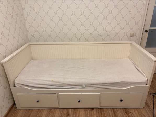 Икея - раздвижная Кровать Кушнетка /hemnes