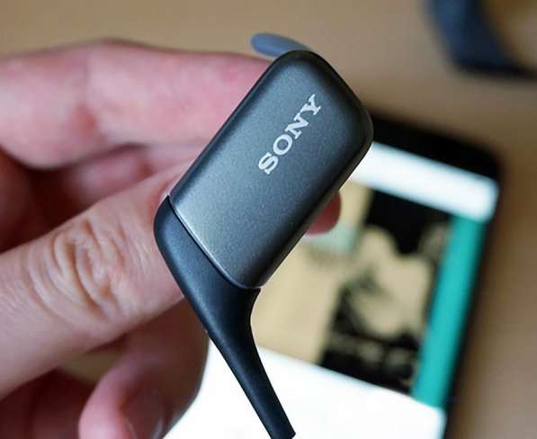 Bluetooth гарнитура Sony MDR-AS600BT в фото 3