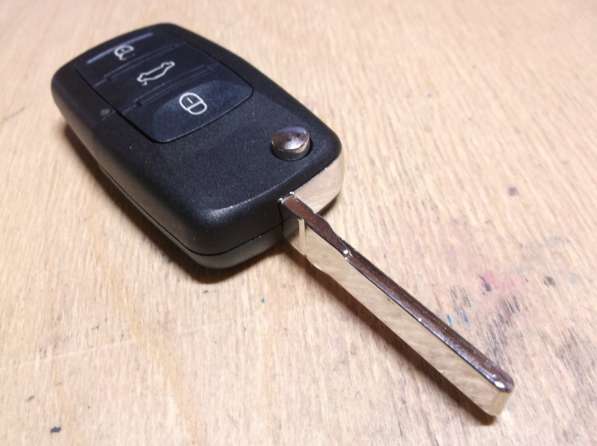 VW выкидной ключ 3 кнопки 1K0 959 753 G