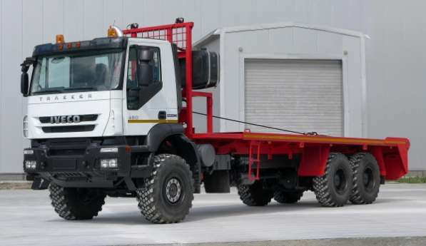 Контейнеровоз IVECO 20" 6х6