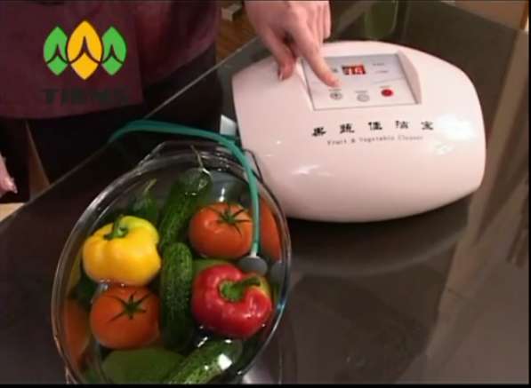 Электроприбор для очистки фруктов и овощей в фото 3