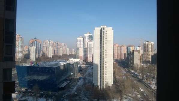 Продам многомнатную квартиру в Москве. Жилая площадь 227,20 кв.м. Этаж 15. Есть балкон. в Москве