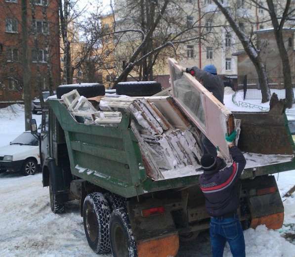 Вывоз мусора в Волгограде. Машины и грузчики