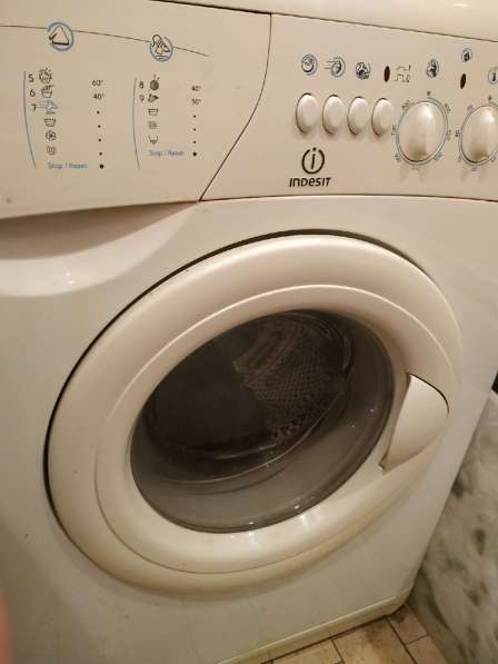 Продам стиральную Машинку indesit в Липецке
