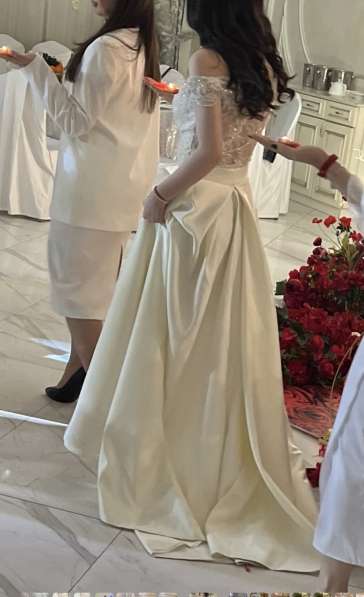 Платье белое в Москве