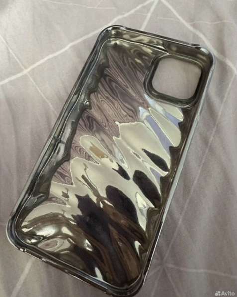 Чехол на iPhone 11 в Тюмени