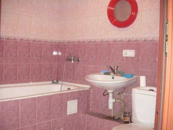 Сдам квартиру под жилье или офис в Донецке фото 8