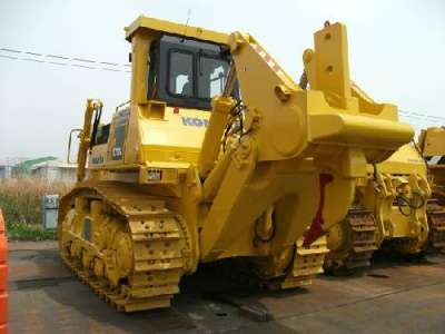 бульдозер KOMATSU