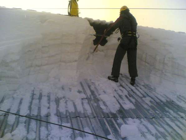 Уборка снега Чистка крыш в Кимре фото 5
