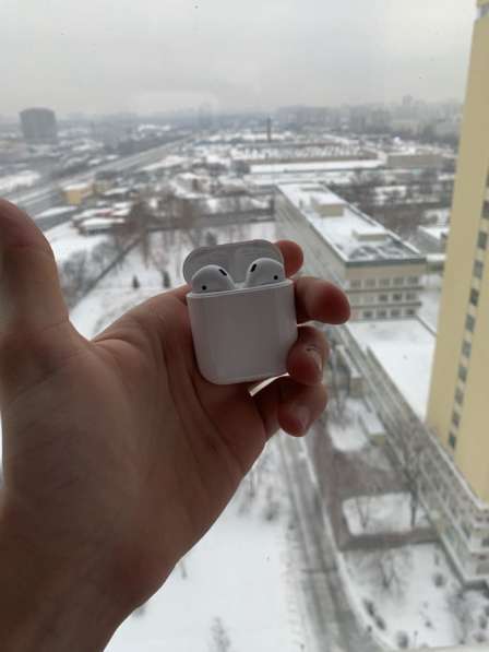 Наушники AirPods