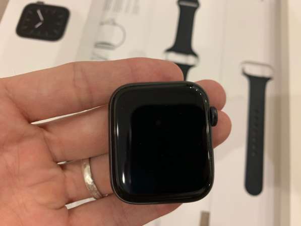 Apple Watch Series 5 44mm Space Grey в Москве фото 3