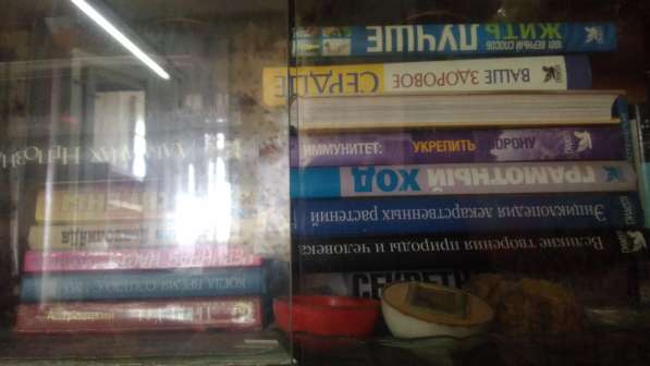 Сервант и книги в Новосибирске фото 7