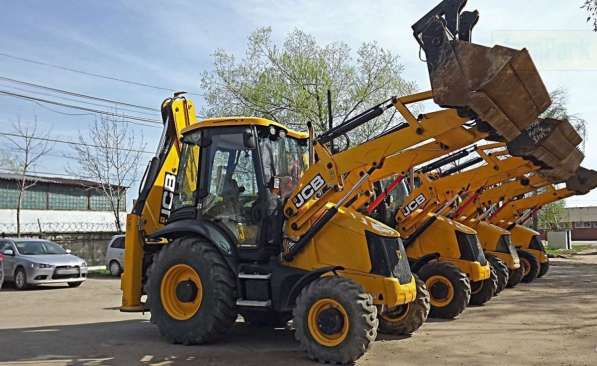 Экскаватор Погрузчик аренда JCB, Caterpillar, New Holland в Москве