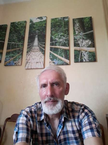 Михаил, 67 лет, хочет пообщаться
