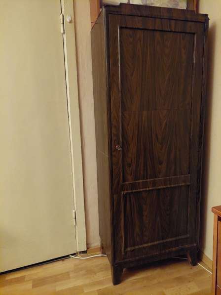 Шкафчик небольшой